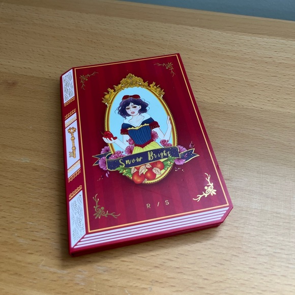 ❤️🔥NEW❤️🔥readytoshine - Bright Cold Tone Contour Highlighter Blush Makeup - Picture 1 of 2